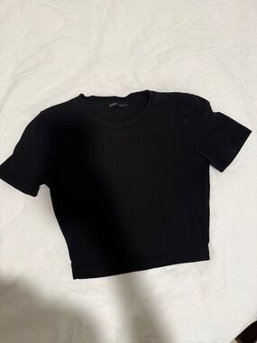 ZARA Black Crewneck Tee